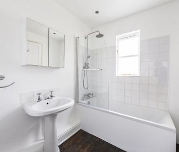 2 bedroom cottage to rent - Photo 2
