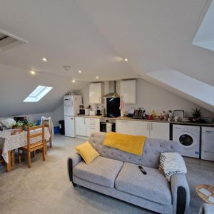 3 bedroom house share to rent - Photo 2