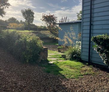 1 bedroom barn conversion to rent - Photo 2