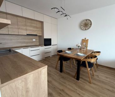 PRENÁJOM - 2-izbový luxusný byt s balkónom a parkovaním, Pivovarská ul – Fotografia 6