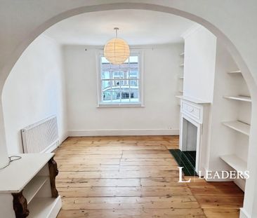 2 bedroom mid-terrace to rent Kemp Street, Brighton - Photo 5