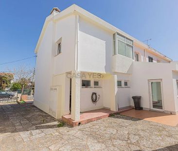 House T5 in Oeiras e São Julião da Barra, Paço de Arcos e Caxias, Oeiras - Photo 5