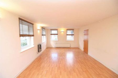 Emma Place, Plymouth, PL1 - Photo 2