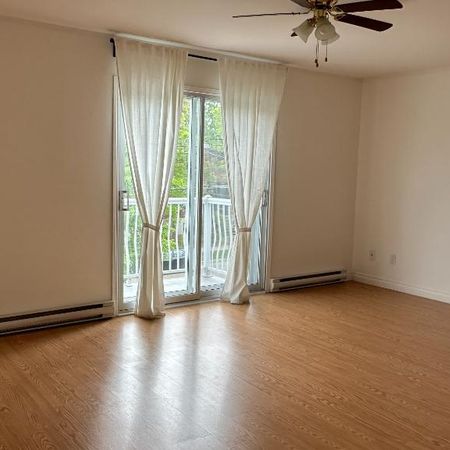 Grand 4 1/2 Ahuntsic Thermopompe - Photo 3