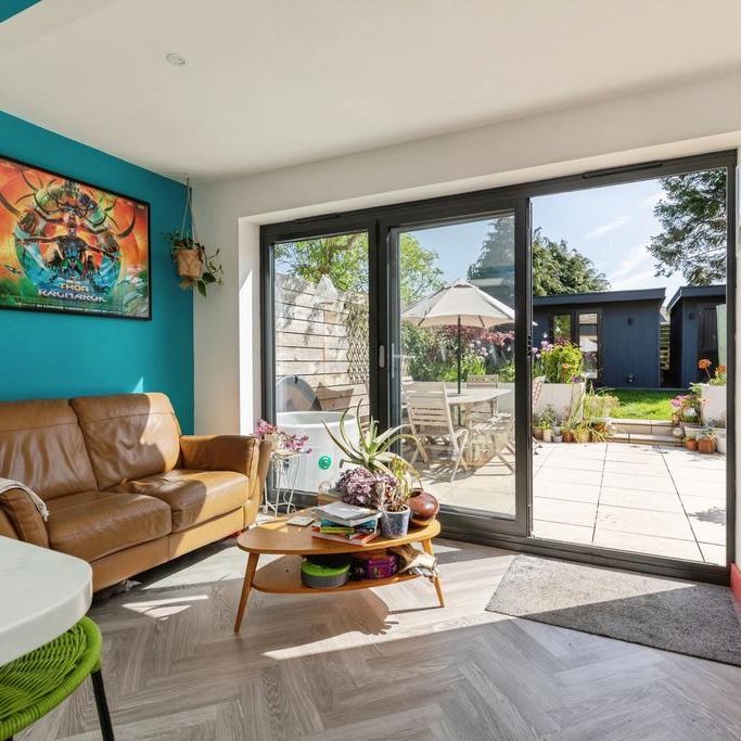 4 bedroom detached house to rent - Photo 1