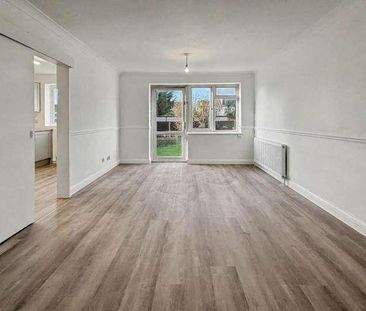 Southsea Avenue, Leigh-on-sea, SS9 - Photo 3