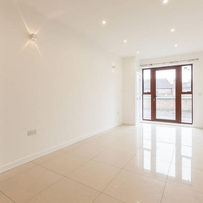 2 bedroom flat to rent - Photo 1