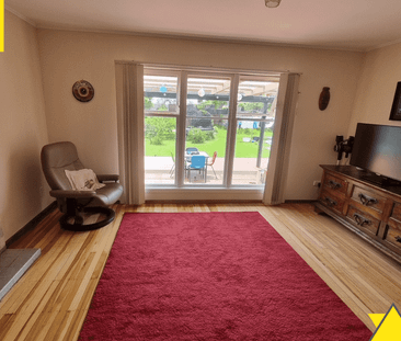 111 Flanshaw Road, Te Atatu South - Photo 2