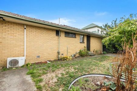 Register To Inspect // Classic & Comfortable Living in Prime Yarraville Pocket - Photo 3