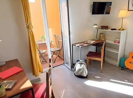 Rua Heróis de Quionga, Lisbon, Lisbon 1170-191 - Photo 3