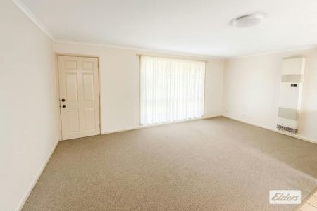 Freshly updated and low maintenance living - Photo 5