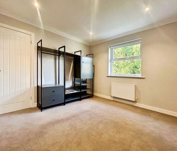 4 bedroom terraced house to rent - Photo 5