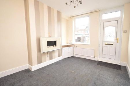 2 bedroom terraced house to rent - Photo 2