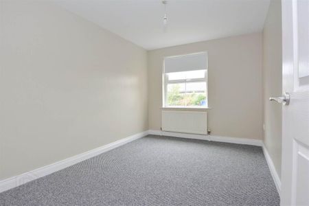 1 Lesley Court, 25 Stockmans Lane, Belfast, BT9 7JA - Photo 5