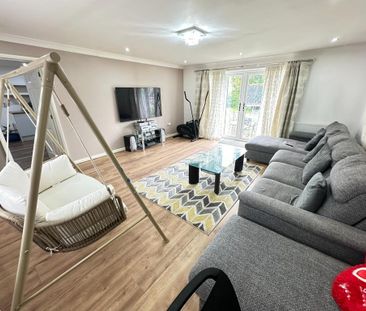 4 bedroom semi-detached bungalow to rent - Photo 1