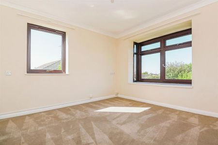 1 bedroom retirement property to rent - Photo 3