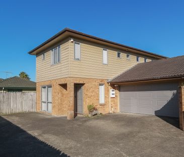 4-BEDROOM IN EAST TAMAKI - Photo 4