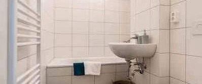 Geräumige 3,5-Zi.-Wohnung mit Balkon! - Photo 1