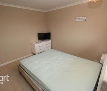 3 bedroom semi-detached house to rent - Photo 6