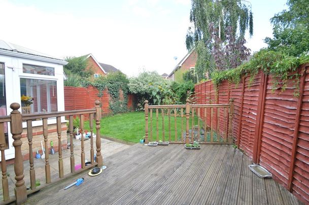3 bedroom semi-detached house to rent - Photo 1