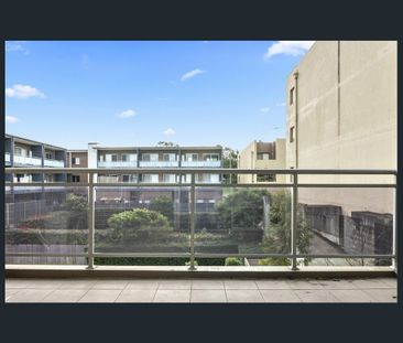 Close to everything - Photo 5