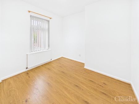 26 Willowfield Parade, Belfast, BT6 8HQ - Photo 4