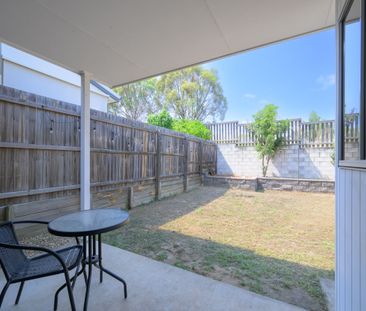 ::Beautiful townhouse in Glen Eden - Photo 1