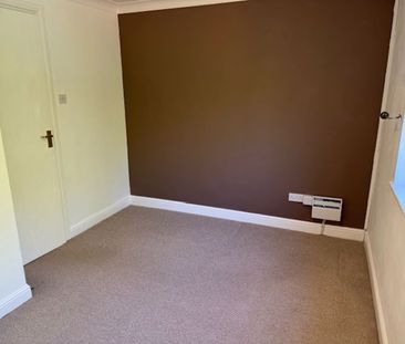 St. Helens Close Dothill, Telford - Photo 4