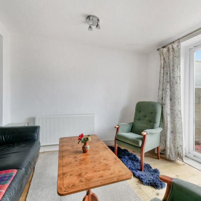 4 bedroom house to rent - Photo 1