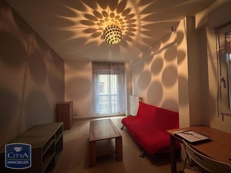 Location Appartement 2 pièces 44m² BOURG EN BRESSE 01000 - Photo 2