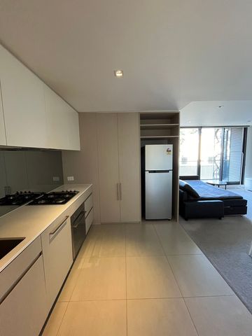 Stunning Fully Furnished 1-Bedroom Apartment in Hawthorn! - Photo 2