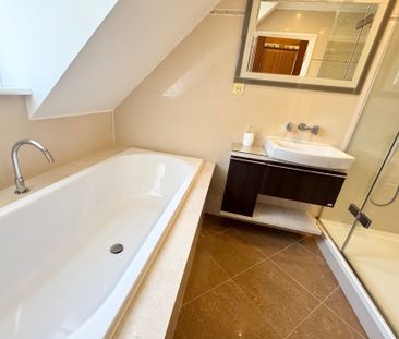 Thames Street, Poole - Photo 3