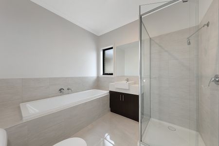 4/25 Clyde Street, Newport VIC 3015 - Townhouse For Rent | Domain - Photo 3