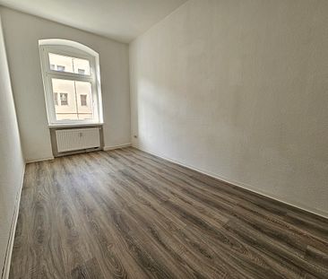 Schöne helle 3-Zimmer Wohnung mit Balkon - Photo 2