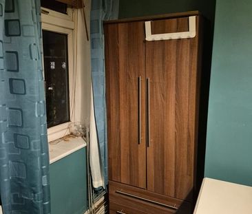 1 Bed Flat, Clapham Road Estate, SW4 - Photo 1