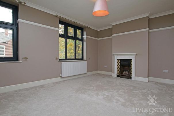 4 bedroom terraced house to rent - Photo 1
