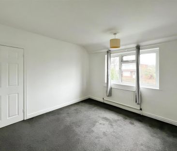 3 bedroom - Photo 4