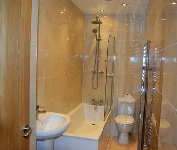 2 bedroom end of terrace house to rent - Photo 5