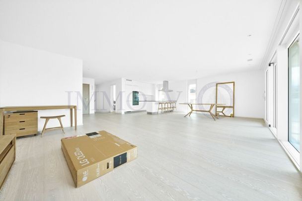 STANDING WITH LARGE BALCONY-TERRACE AND PANORAMIC VIEW - Foto 1