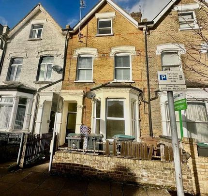 Brampton Park Road, Wood Green, N22 - Photo 1