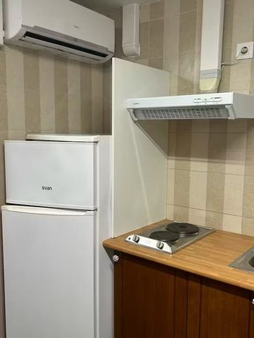 Rambla de Badal, Barcelona, Catalonia 08028 - Photo 5