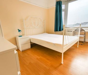 Kinson, Bournemouth - Photo 6