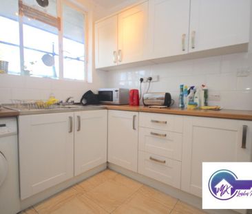 4 Bedroom Flat To Rent - Photo 3