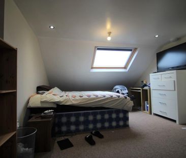 5 bedroom semi-detached house to rent - Photo 2