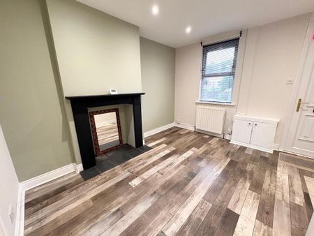 67 Dundela Avenue, Belfast, BT4 3BU - Photo 2