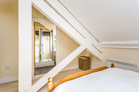 2 bedroom apartment to rent The Vulcan, Gunwharf Quays, PO1 - Photo 4