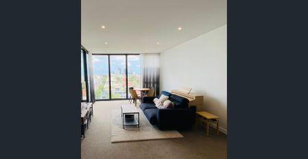 Luxury Furnished 2 Bedroom Apartment with Harbour Bridge/ Water View /City View - Photo 2