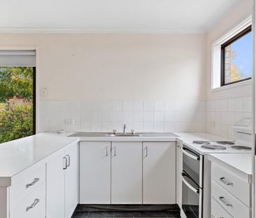 Centrally located McKellar home - Photo 2