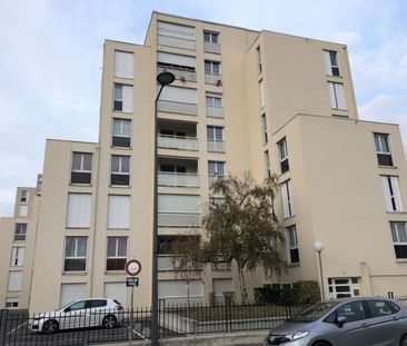 Location appartement T4 80.78m² à Reims (51100) Loyer CC * : 647.01... - Photo 2