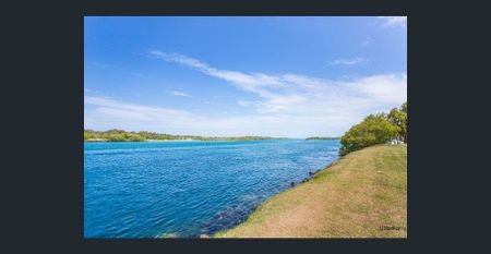 Walk to the River – Low-Maintenance Living in Central Tweed Heads - Photo 2